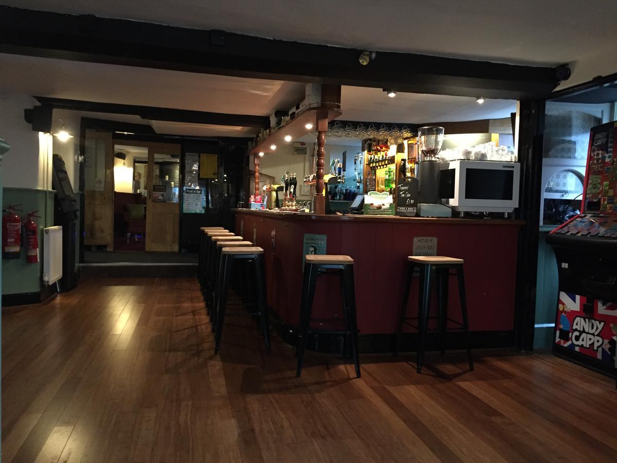 The Globe Inn Buckfastleigh Exterior foto